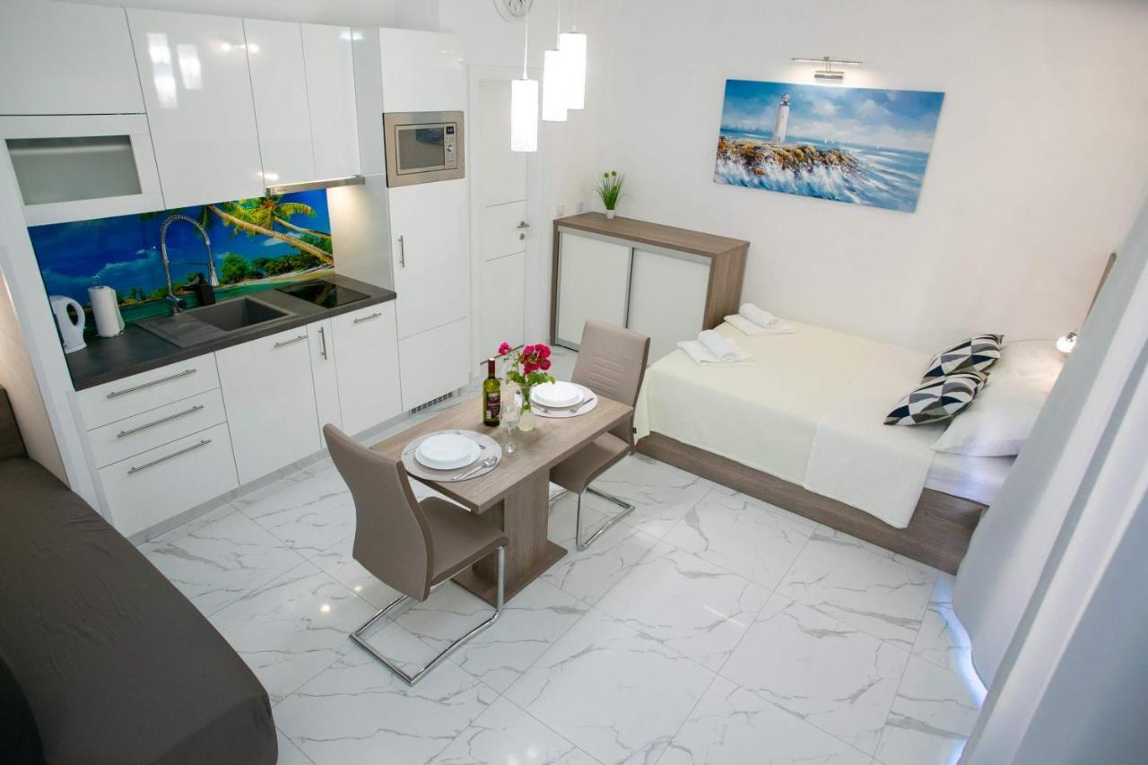 Apartments Sun Dance With Heated Pool Novalja Exterior photo