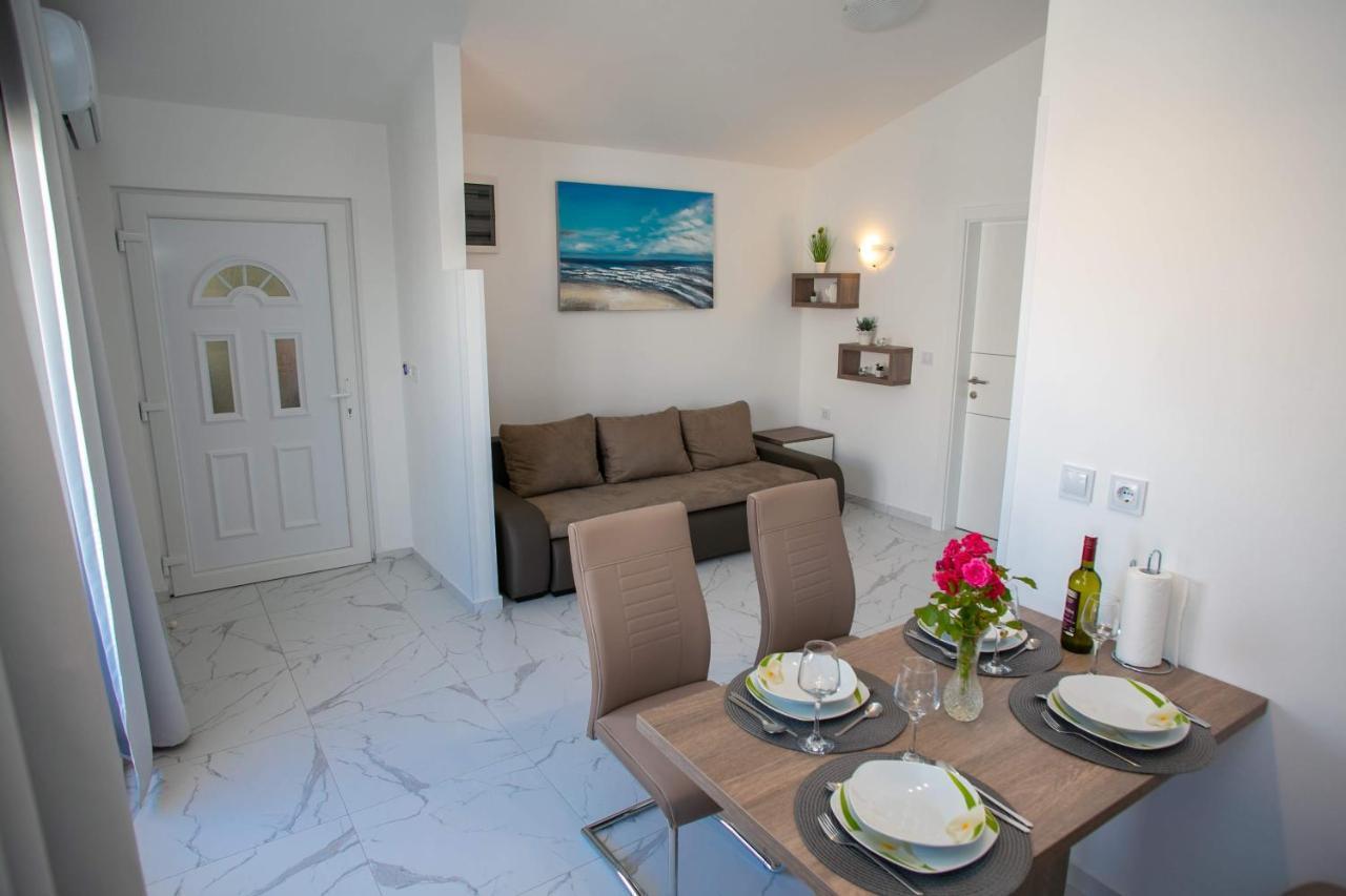Apartments Sun Dance With Heated Pool Novalja Exterior photo